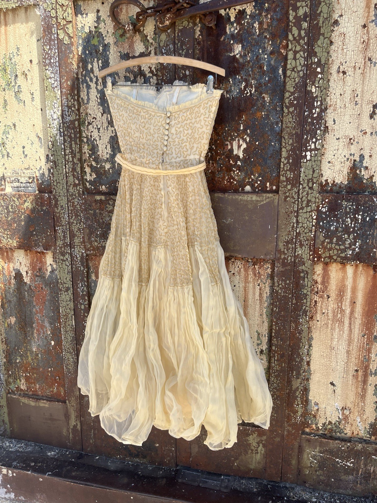Vintage 40s 50s Mid Century Art Deco Strapless Scallop Bridal Gown Dress XS