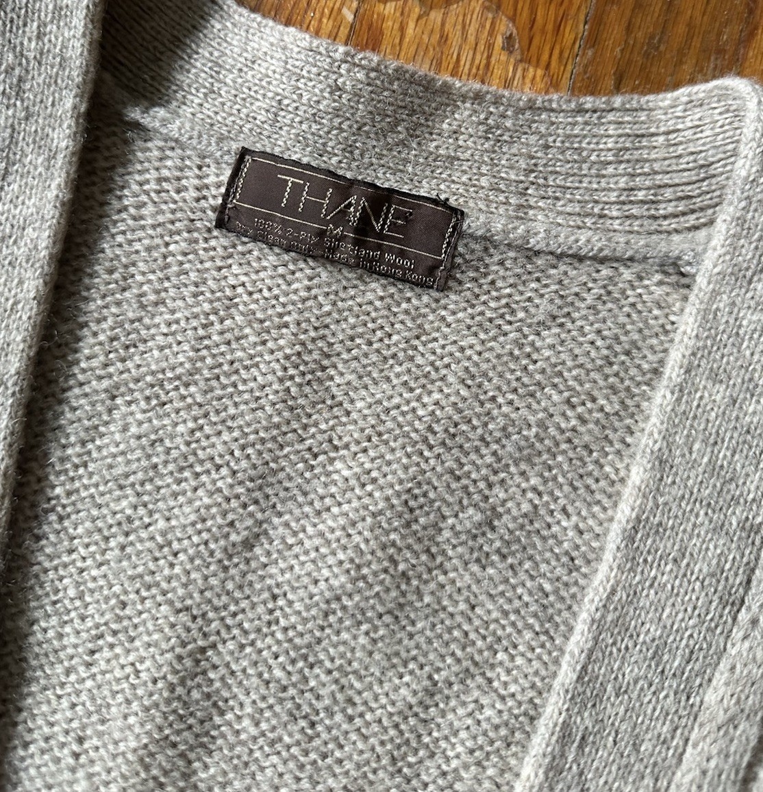 THANE 100% Shetland Wool Cable Knit Vest Oatmeal Beige Grandpa Core Vintage M