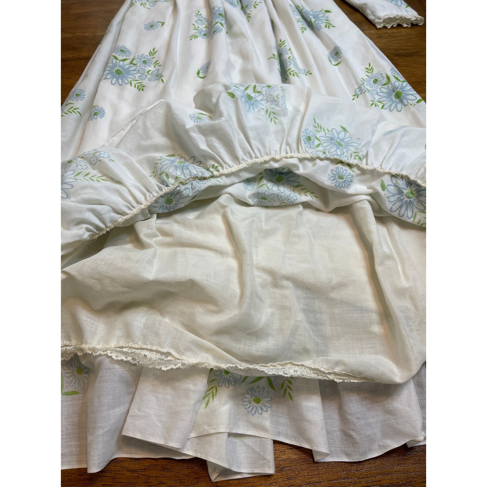 Vintage Prairie Dress White Blue Floral Puff Sleeve Lace Trim Maxi XS
