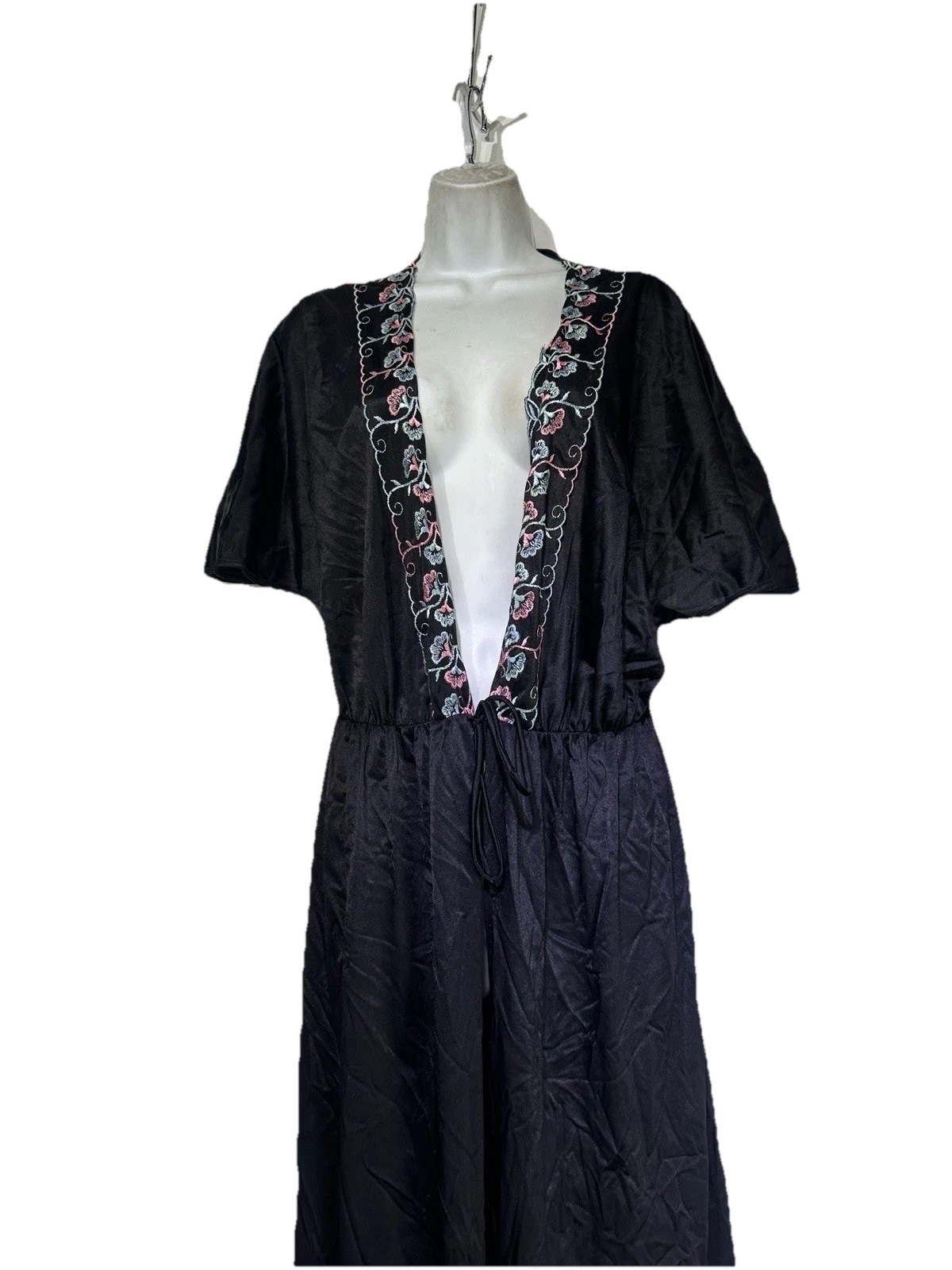 vintage Alan R. Womens Size XL Nylon floral embroidered Tie Front robe Sleepwear