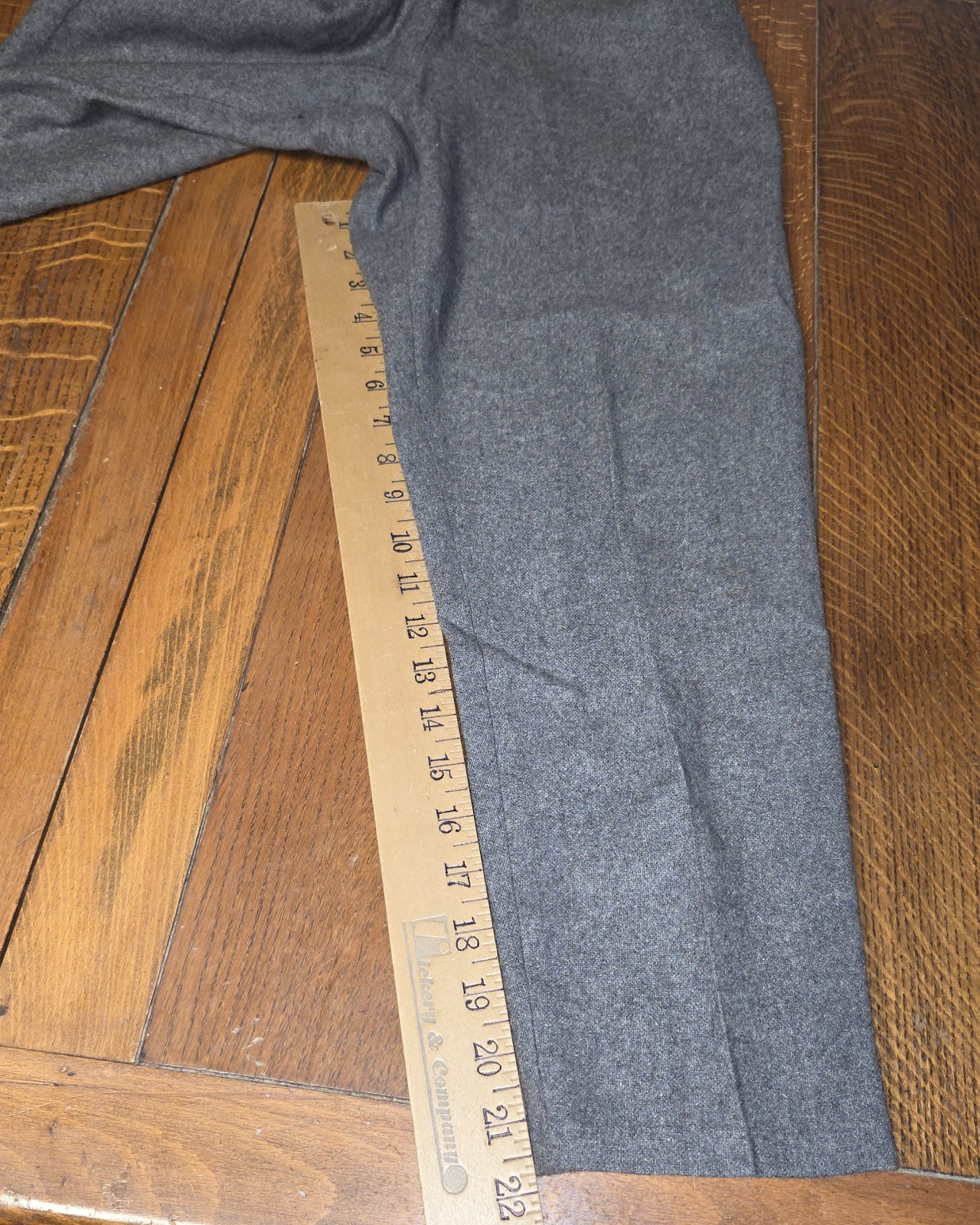 Vintage 60’s Womens capris Wool Gray 27″ high Waist Town And Country