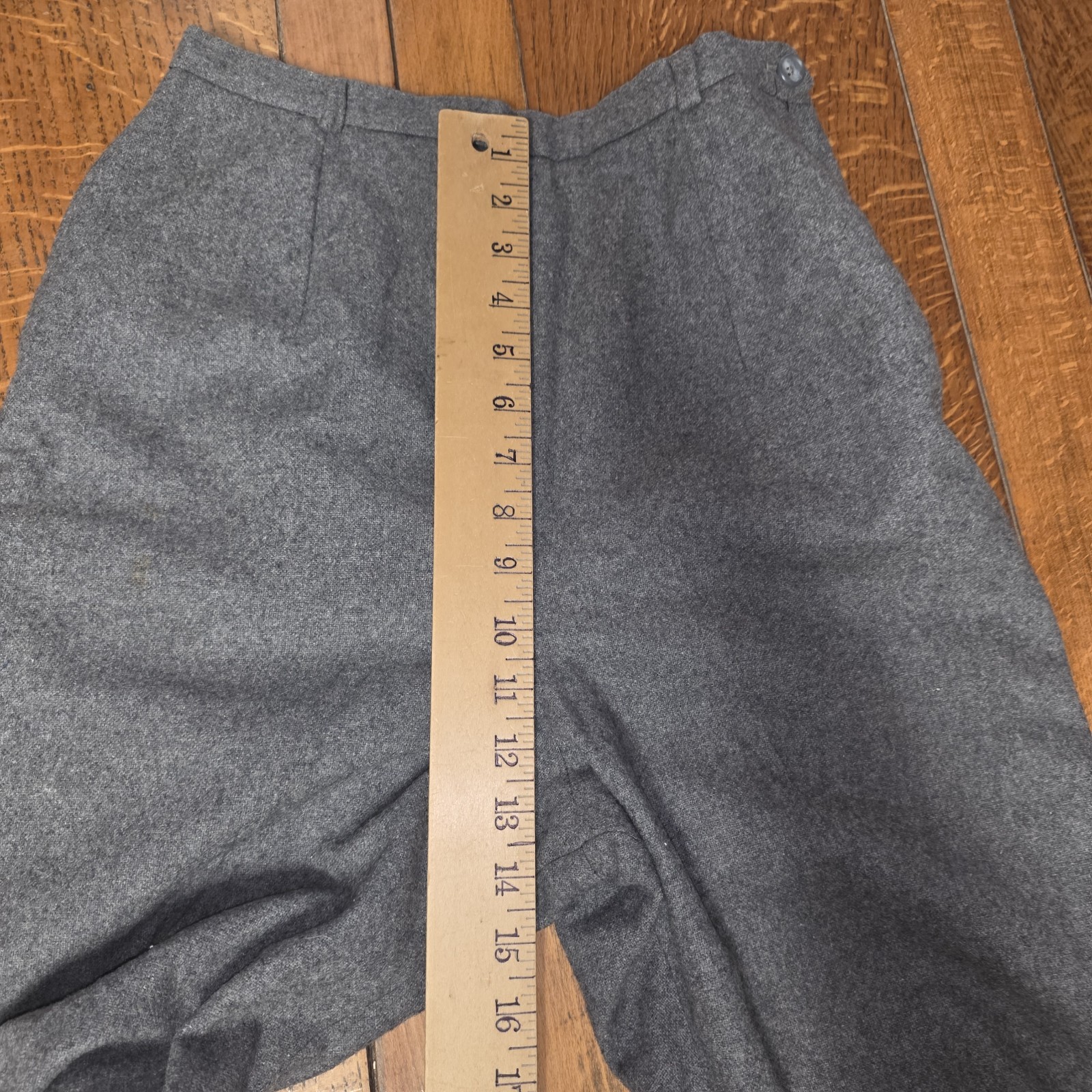 Vintage 60’s Womens capris Wool Gray 27″ high Waist Town And Country