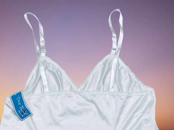 Dixie Belle Style 03511 Women’s White Laced Adjustable Strap Camisole Sz 42 Vtg