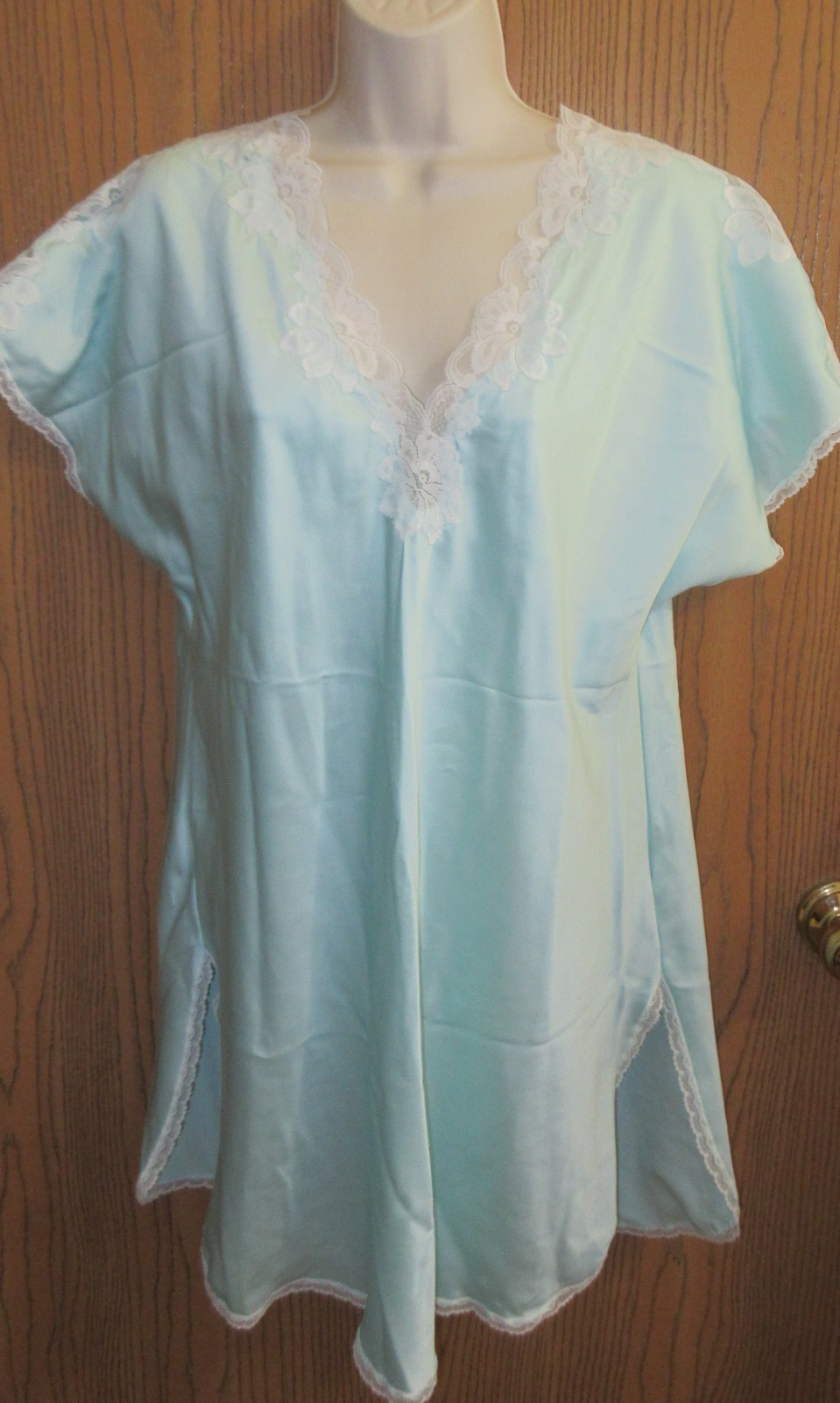 80s MISS ELAINE GLOSSY poly SATIN IVORY LACE BIAS AQUA sleep shirt nightgown S