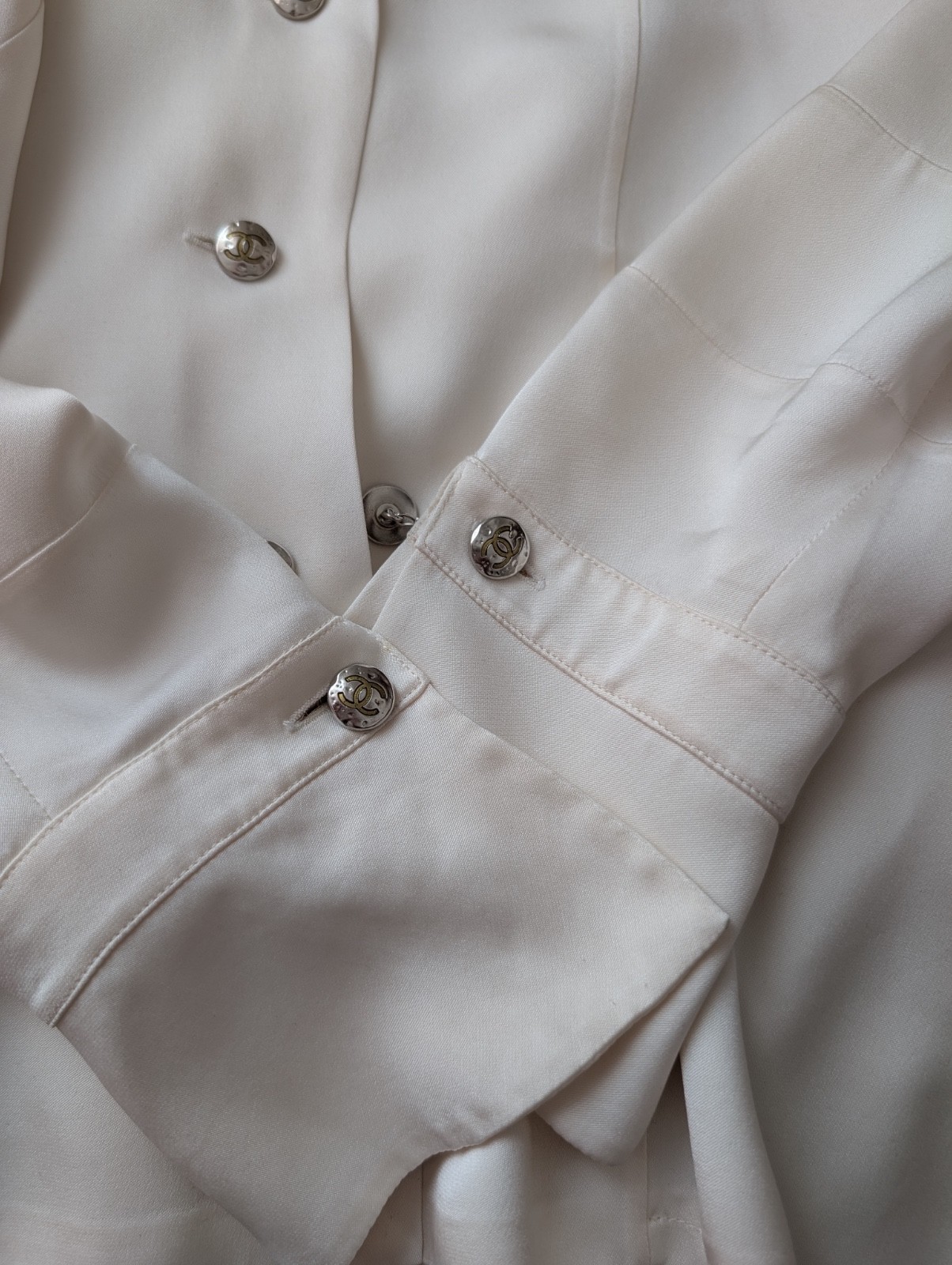 Chanel CC Logo Button Up Women’s Ivory Silk Blouse Top Collared Shirt Sz 38 S