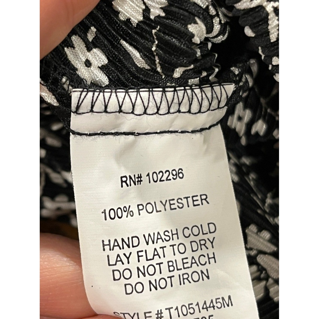Dressbarn vintage Black & White Floral V-Neck Tiered Midi Dress size 10