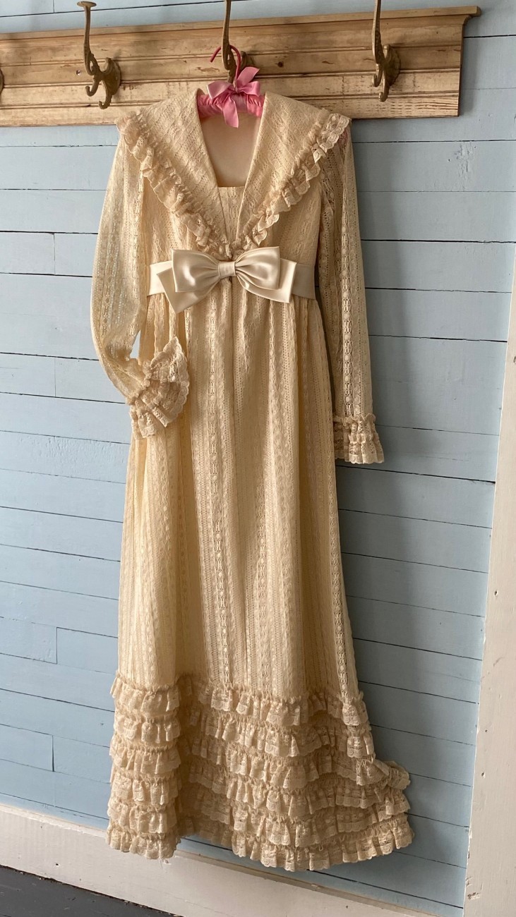 Vintage 1970s Ivory Lace Full-Length Formal Special Occasion Victorian Dress