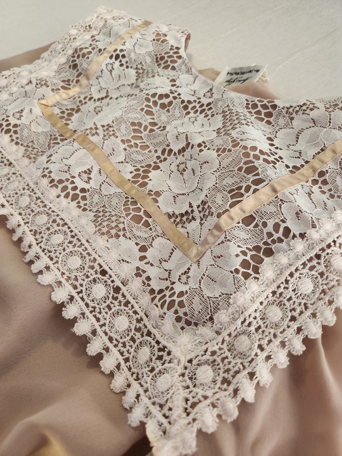 Archie & Gayle 1980s Beige Lace Collar ButtonFront Long Sleeve Blouse 11/12 #007