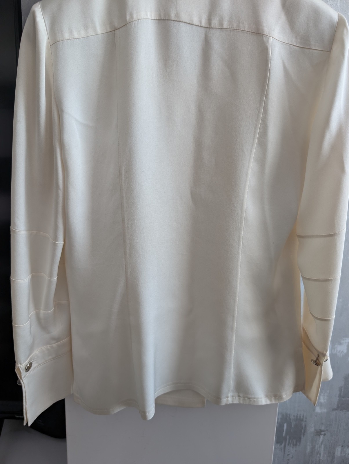 Chanel CC Logo Button Up Women’s Ivory Silk Blouse Top Collared Shirt Sz 38 S