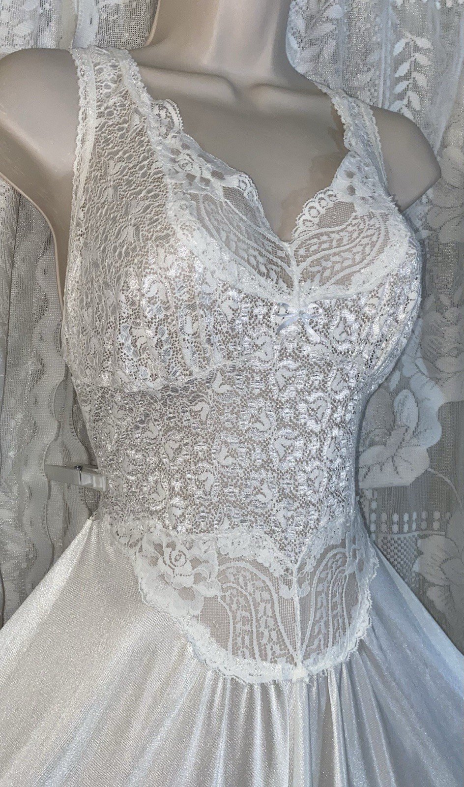 VTG 1X Bridal White Full Swp Soft Stretch NYLON Lace Bodice Nightgown Olga esque