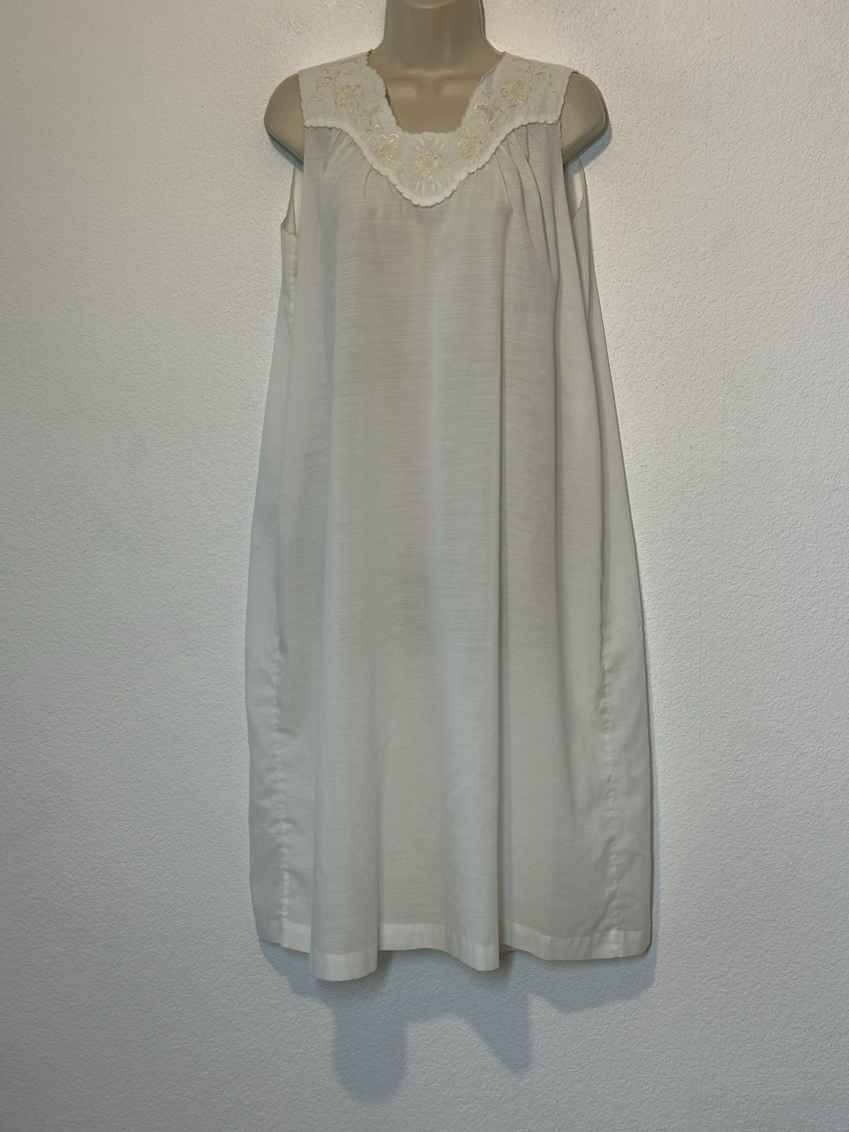 Vintage Lily White Nightgown Hand Embroidered Cottage Prairie Grandma Core 38 M