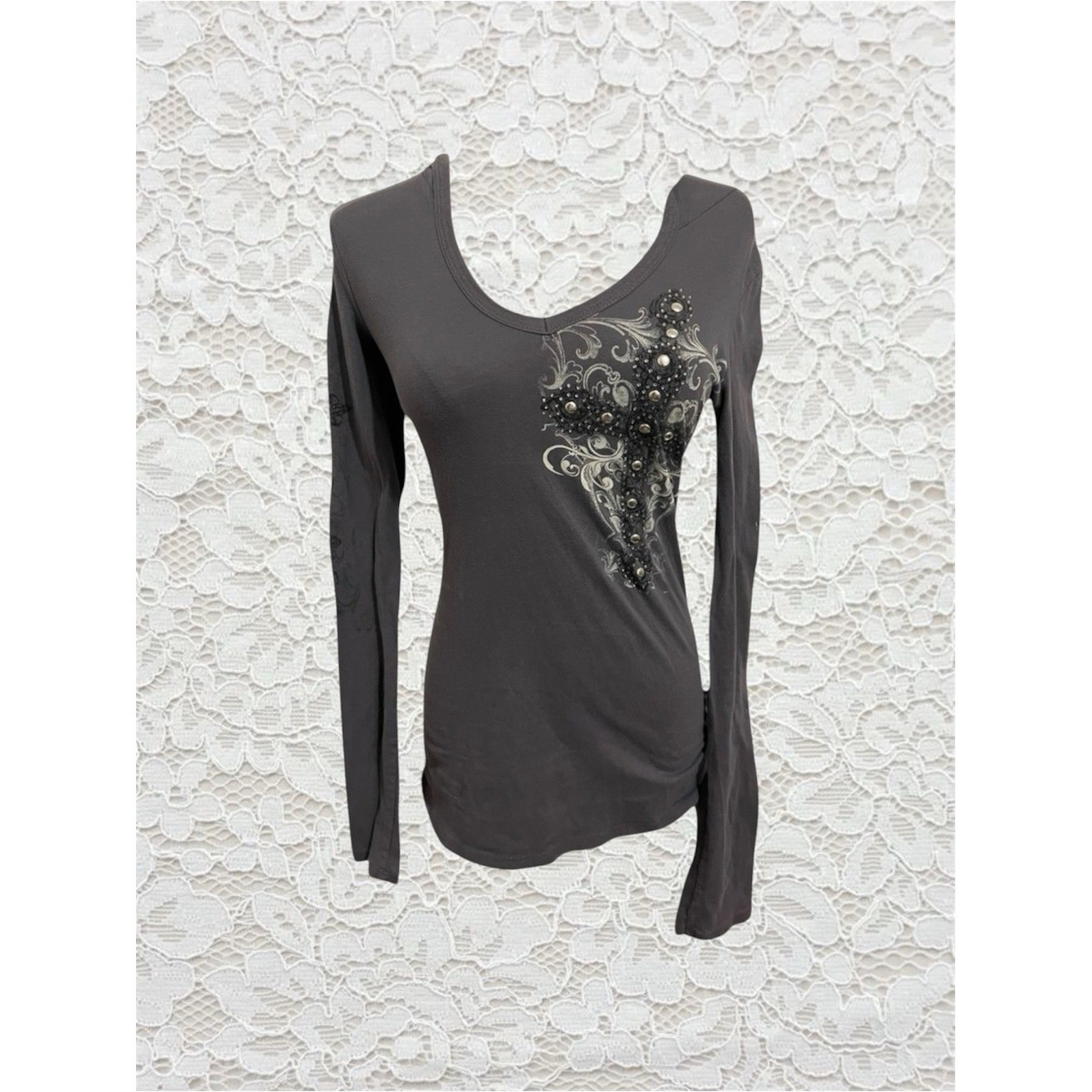 vintage cyber y2k embellished cross and wing long sleeve graphic top