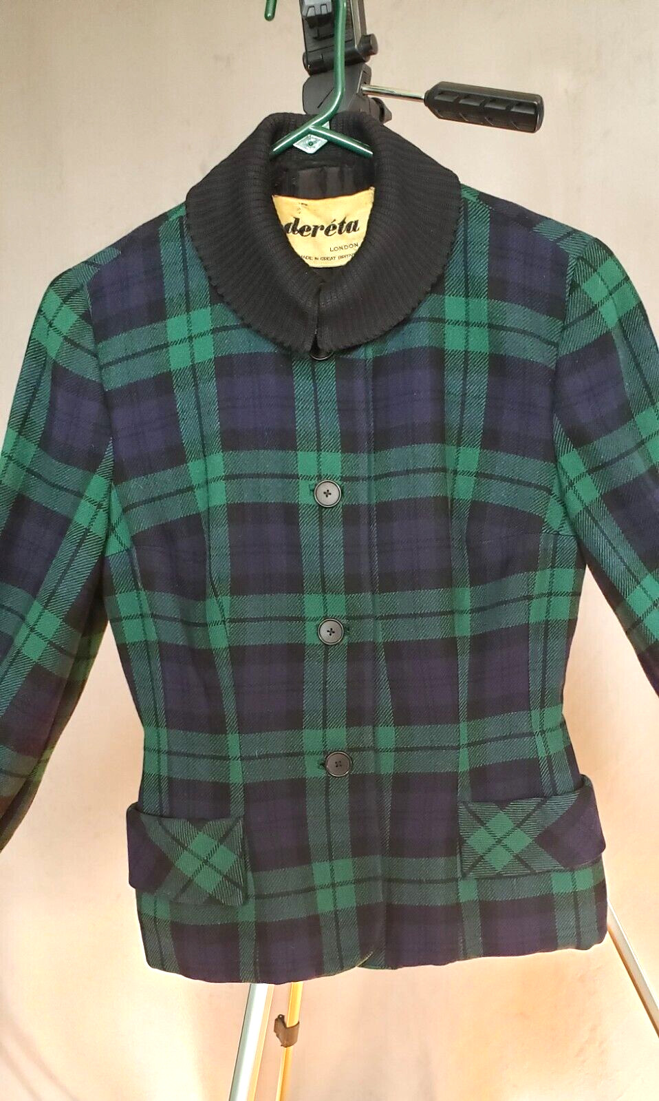 VTG EARLY 50s Deréta London GREEN AND NAVY WOOL PLAID JACKET