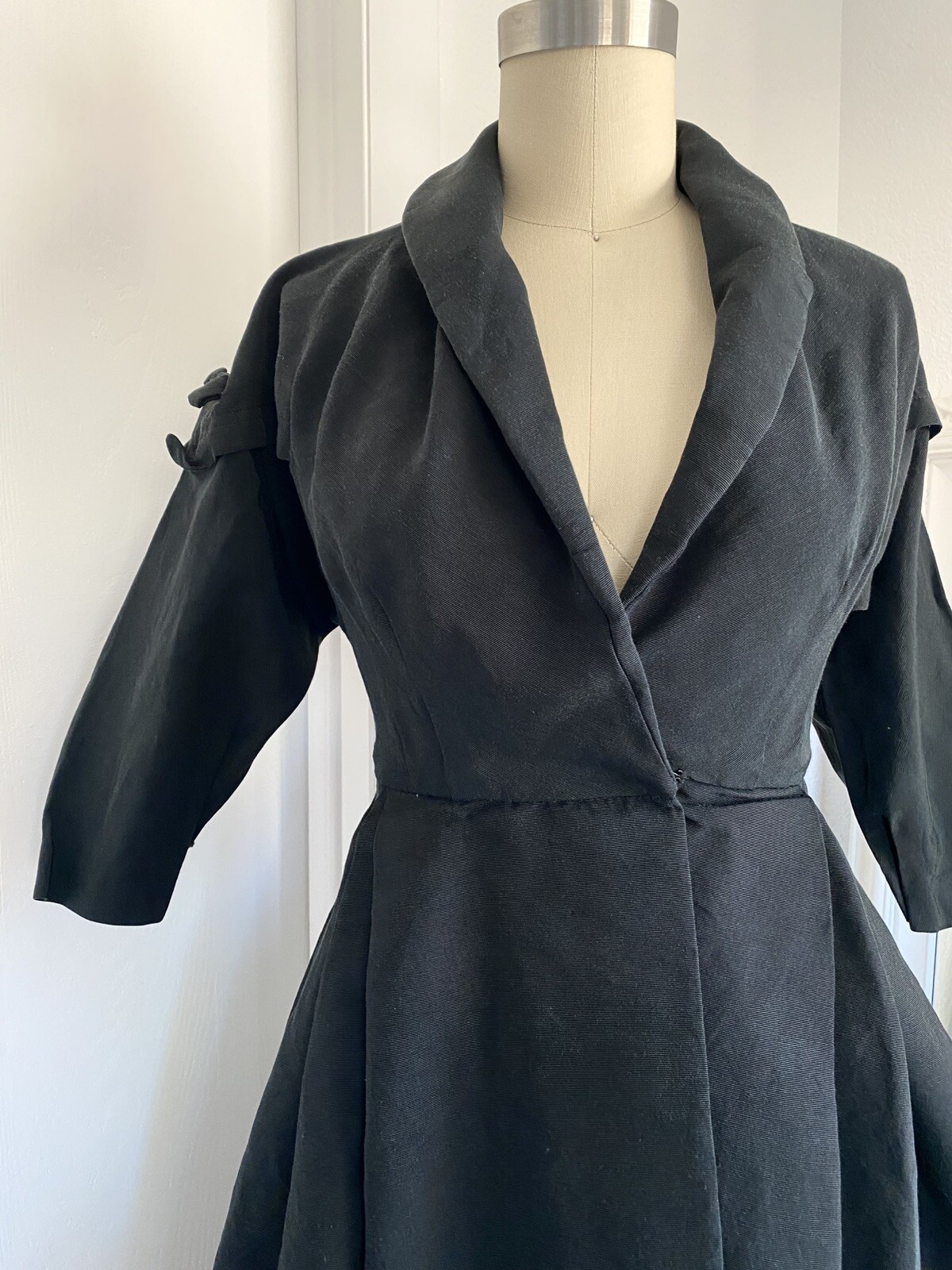 1940s 1950s True Vintage Art Deco Princess Coat Dress w/ Bows Fit & Flare XS
