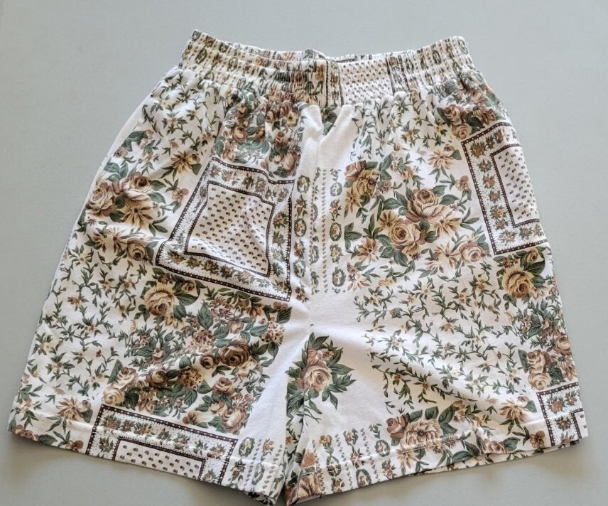VTG Women’s Floral Shorts Granny Core Unknown Size Elastic Waist