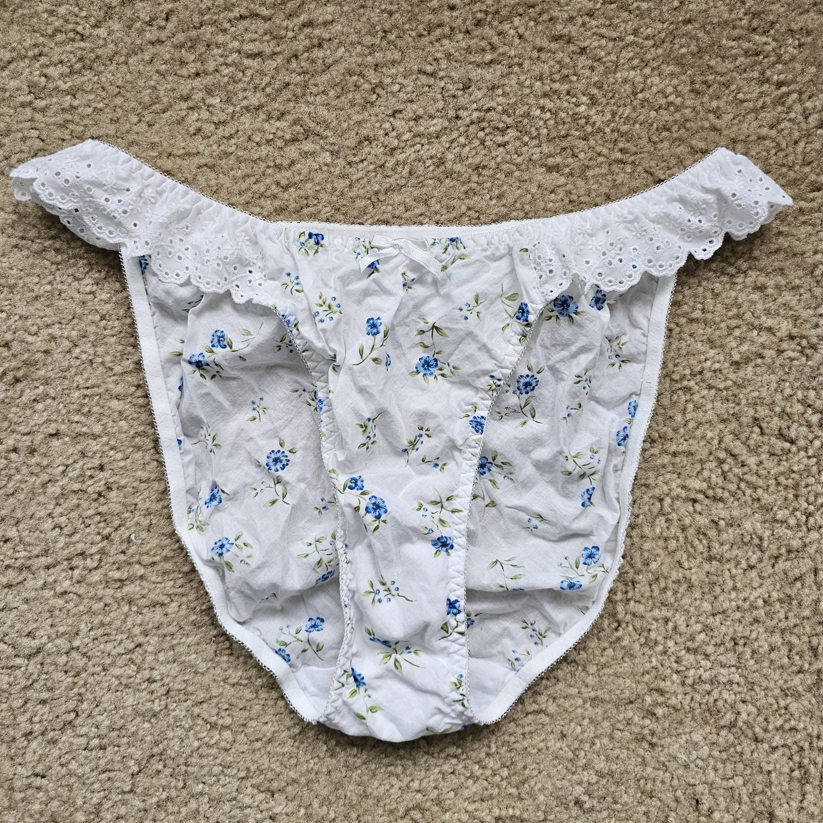 Vintage y2k Victorias Secret hi leg bikini dainty floral cotton eyelet large