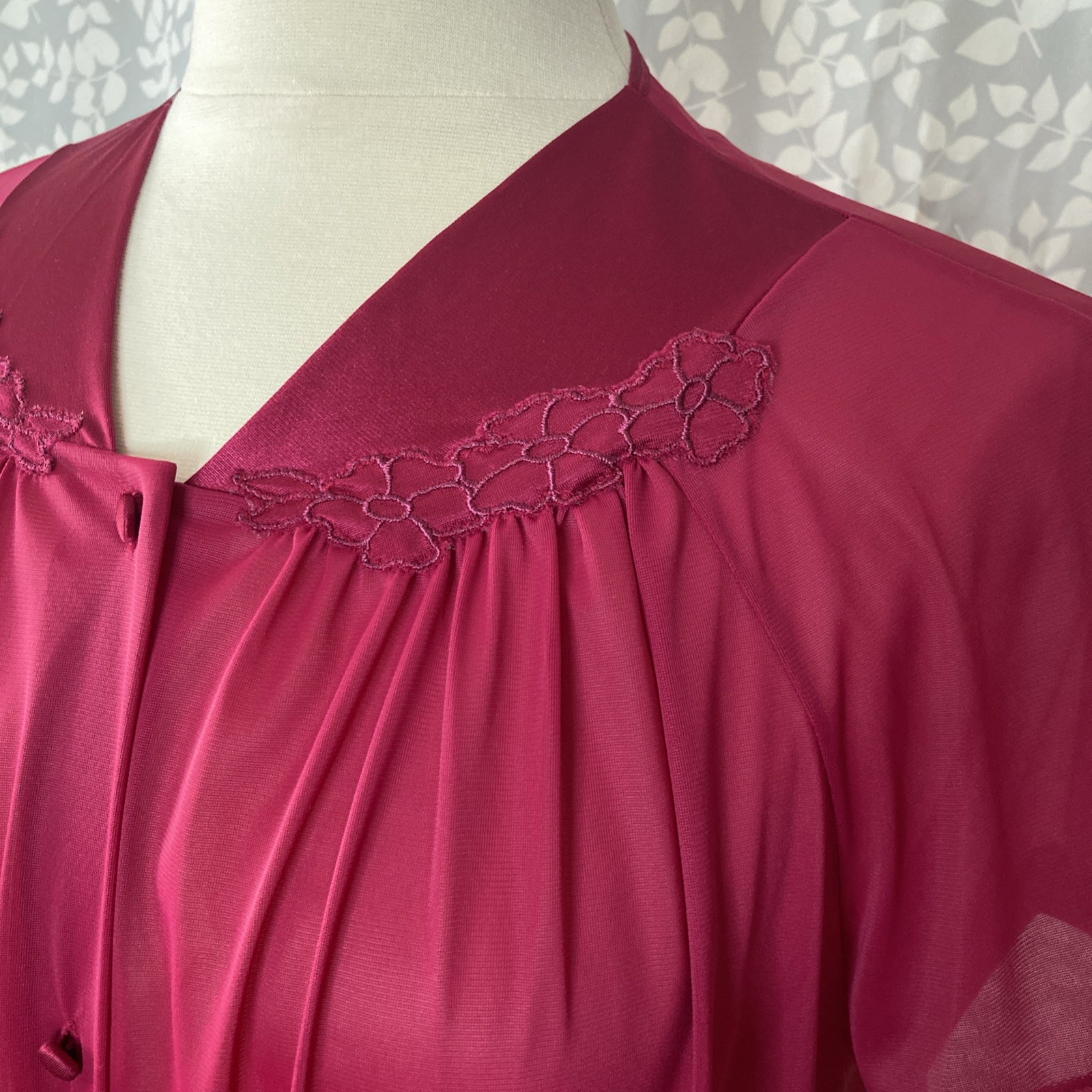 Vintage Vanity Fair 3 Pc Magenta Short Sleeve Pajama Set w/Robe, Size M, Unworn
