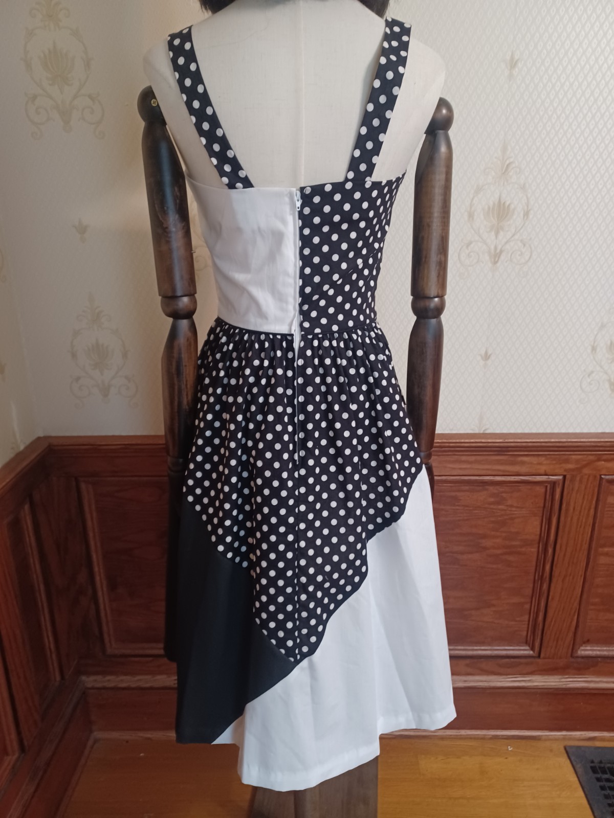Vintage 1960s/1970s Toni Todd Union-Made Mod Pin-up Black +White Polkadot Dress