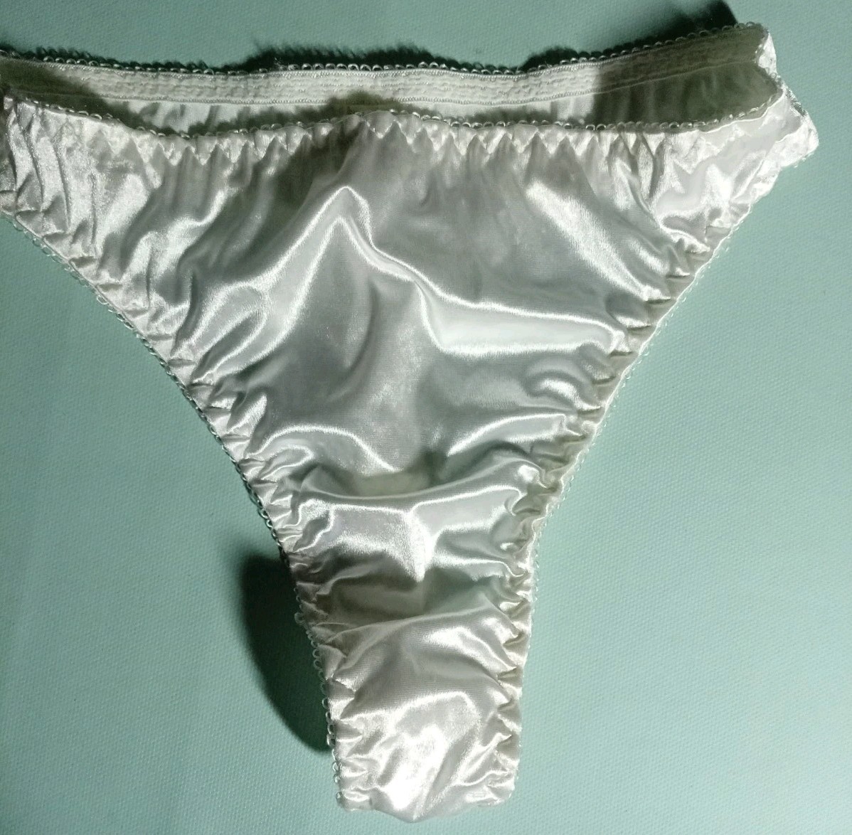 90s Vtg White Satin Nylon Stretch Sz M/6 Fits 28-32 Thong Lo Rise Bikini Panties