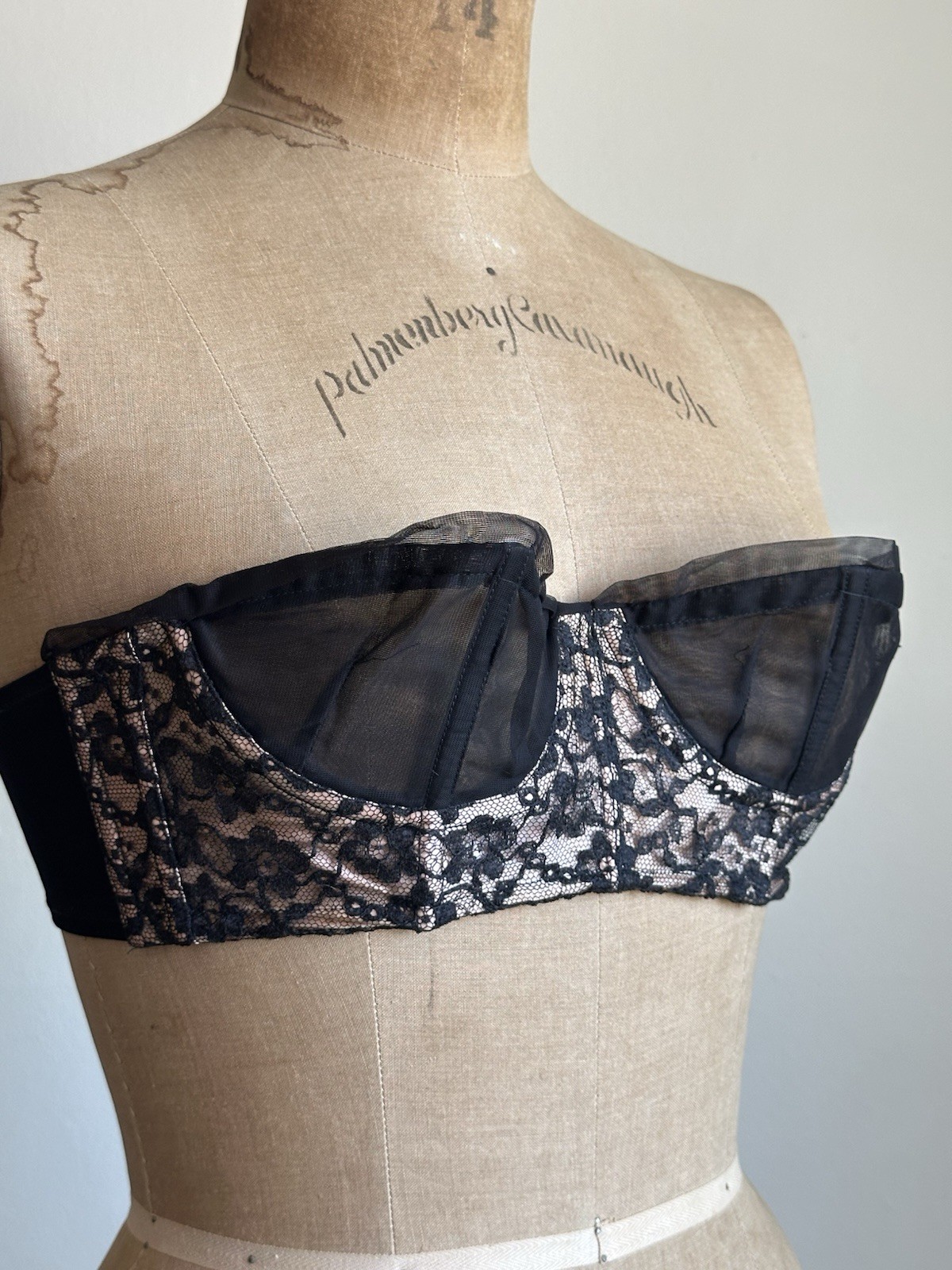 Vintage Lingerie 1940s 50s Lady Marlene Bra Boned Sheer Cup Strapless 36 B Lace