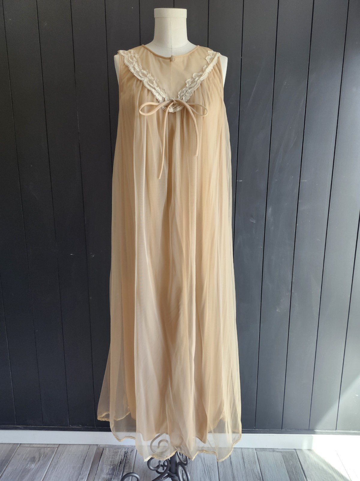 VTG 60s NUDE Nylon & Lace Detail PEIGNOIR SET Robe & Nightie VAL MODE Sz MEDIUM