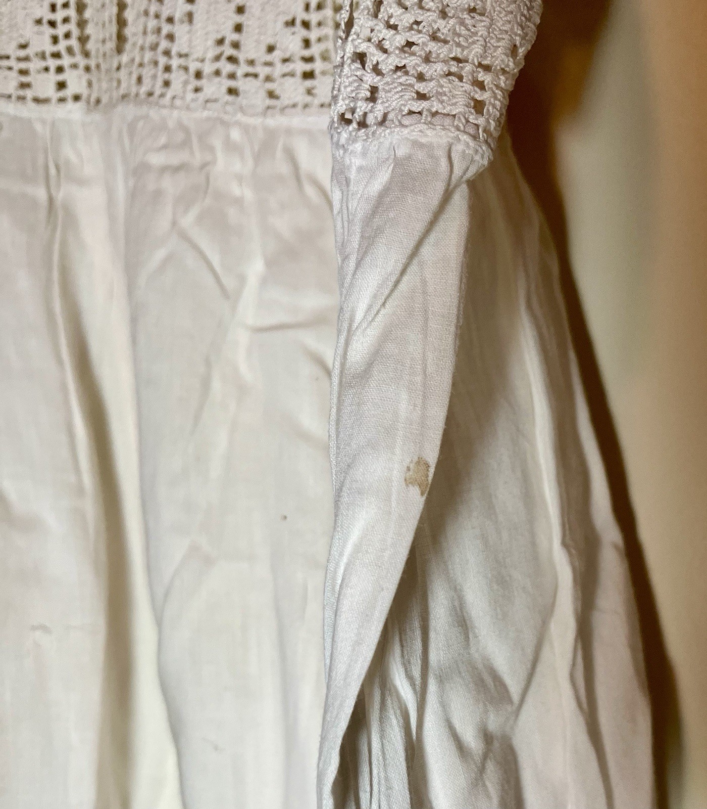Vintage Bridal Nightgown – Lace Bodice & Sleeves – 59” Long