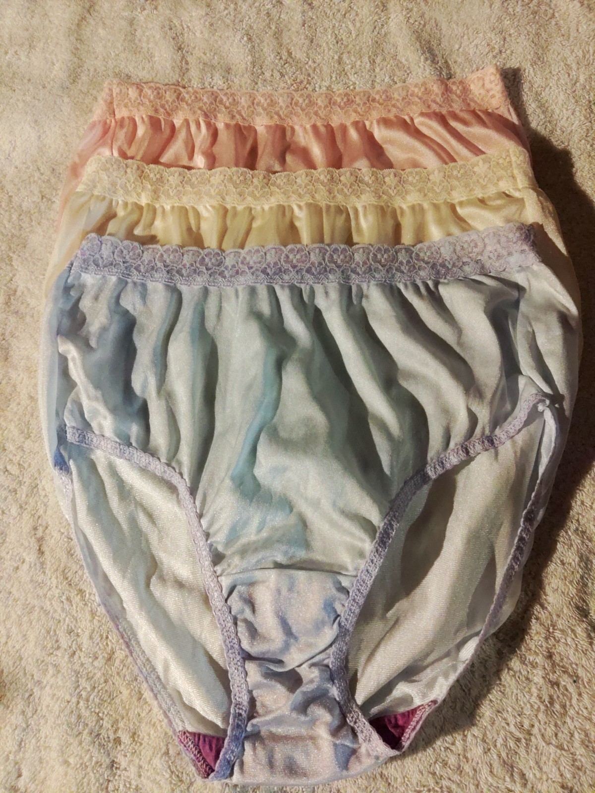 Lot Of 3 Size 8 vintage fruit of the loom 100% nylon panties W/ Wide Lace