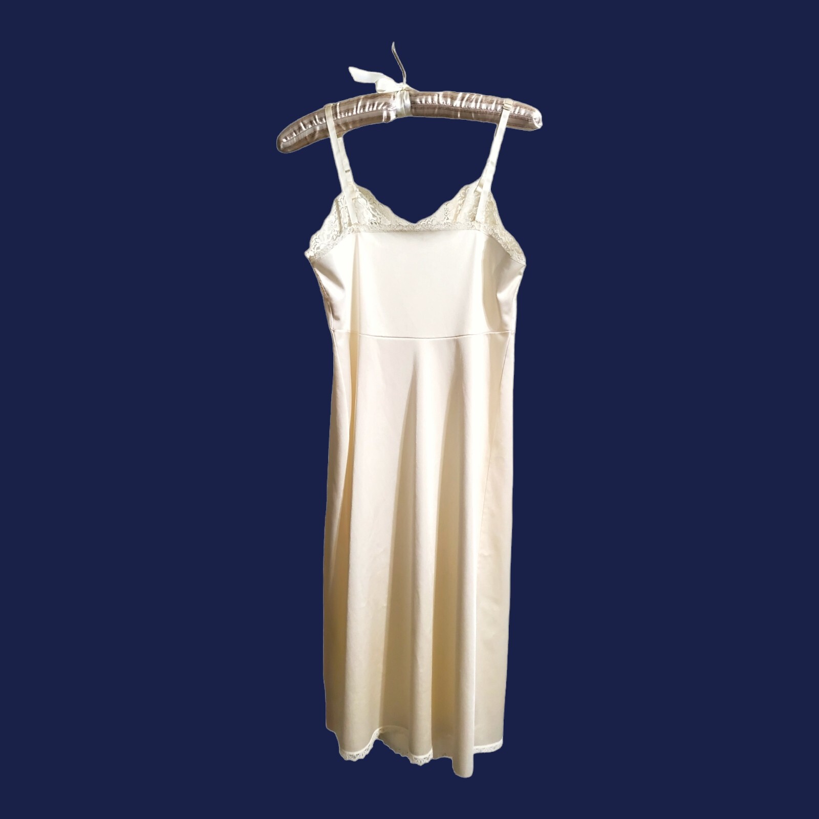 Vtg Full Slip By Cotillion Nylon Antron Women’s Size 32 Lace Trim Adjustable