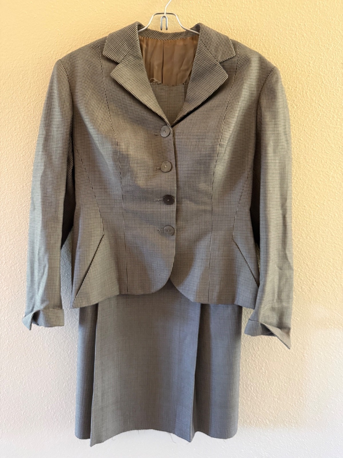 VTG 1940s Houndstooth Wool 2 Piece Women’s Suit Medium Custom Made Italy