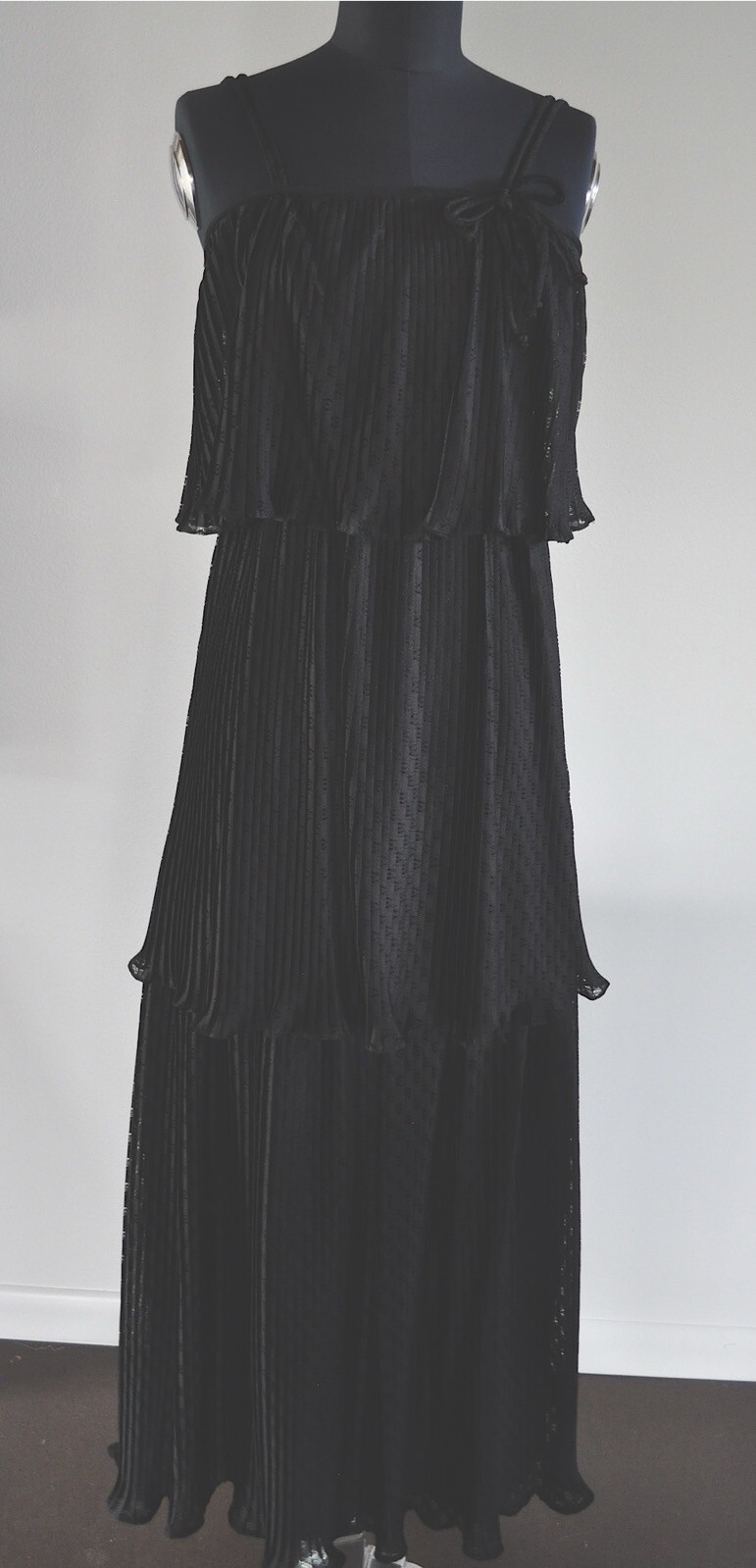 Vintage Montgomerty Wards Dress Women’s Size 9-10 Black Long Dress
