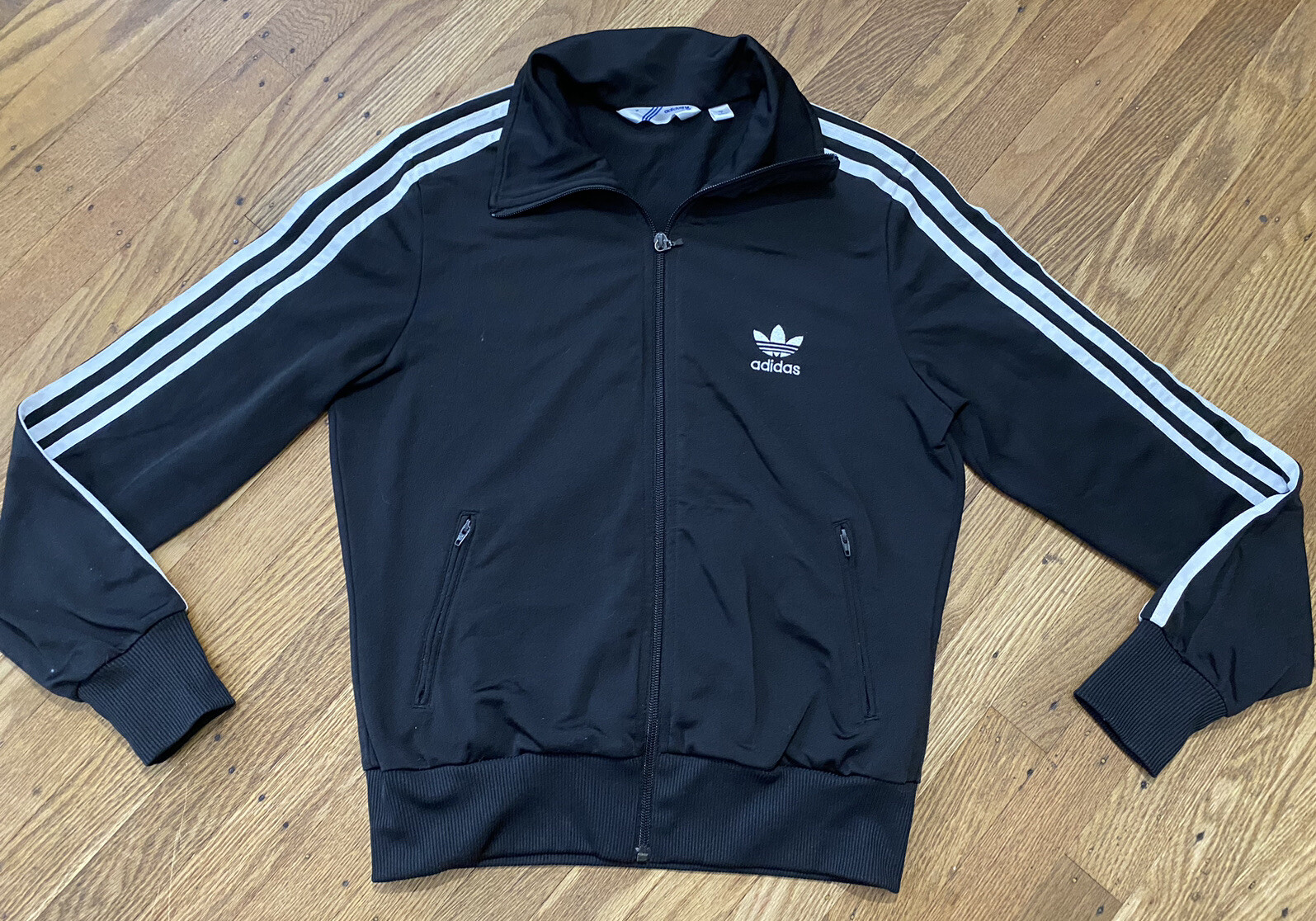 Y2K Women’s ADIDAS Track Jacket.FRONT &Back LOGO.medium