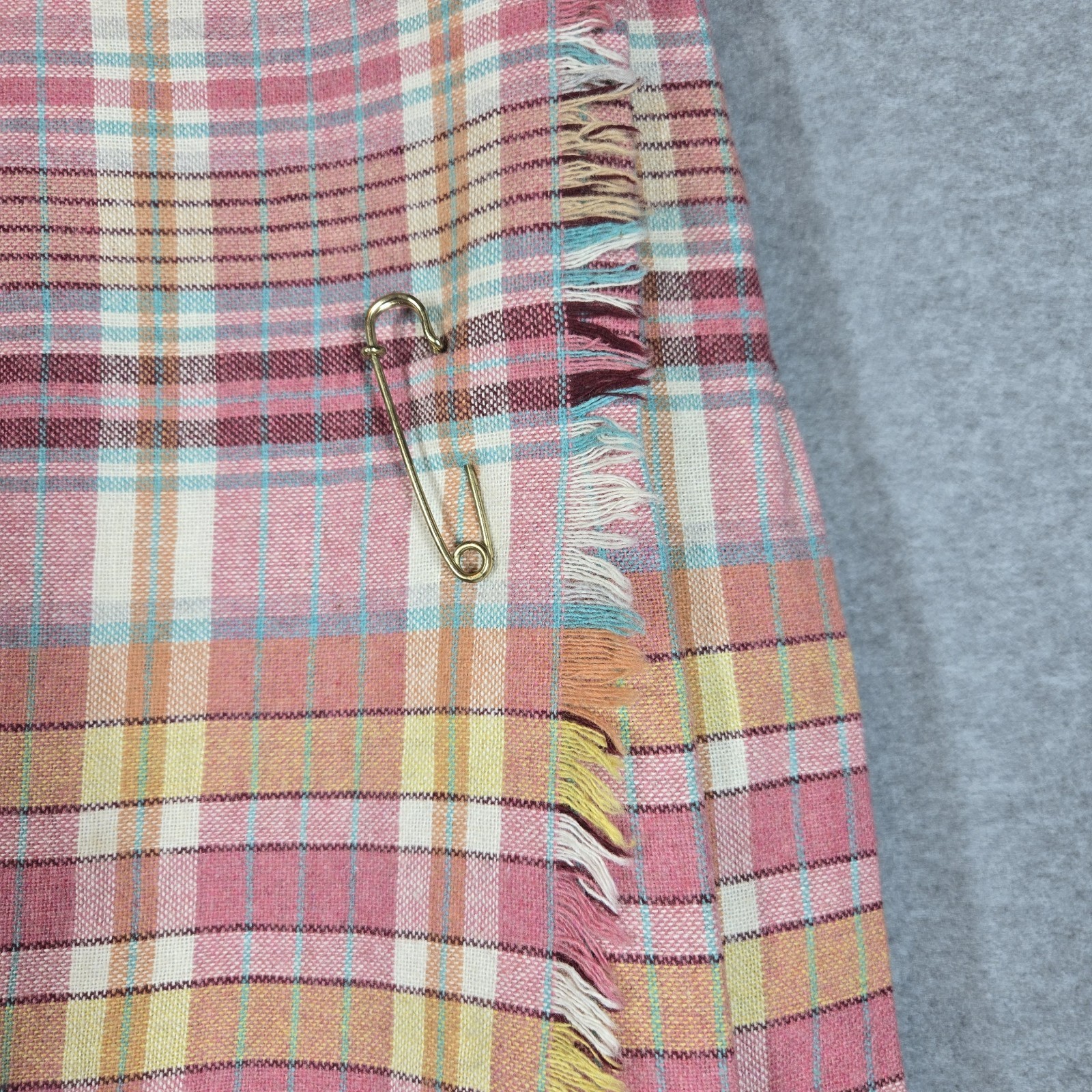 Vintage Present Co Wool Pleated Wrap Midi Skirt Size S Pink Cream Plaid Fringe