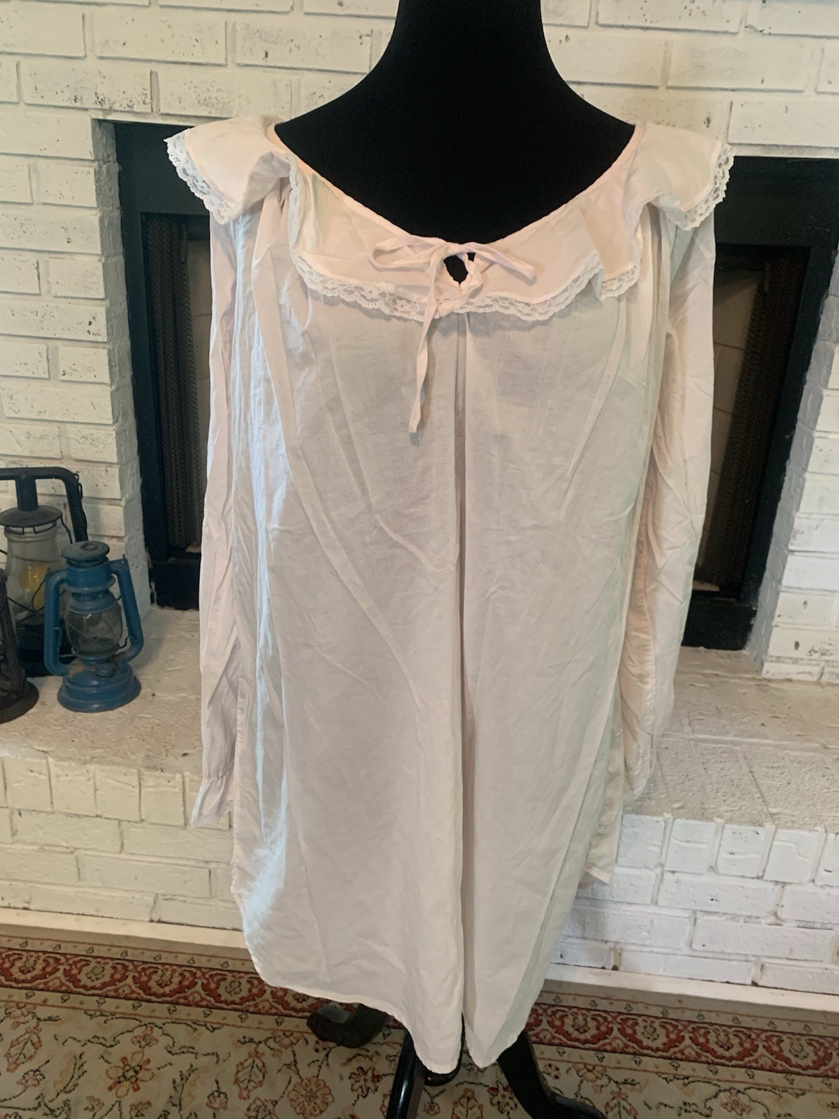 VTG Laura Ashley Parisian Romantic Pink Ruffle Night shirt Sz. Small 100% Cotton