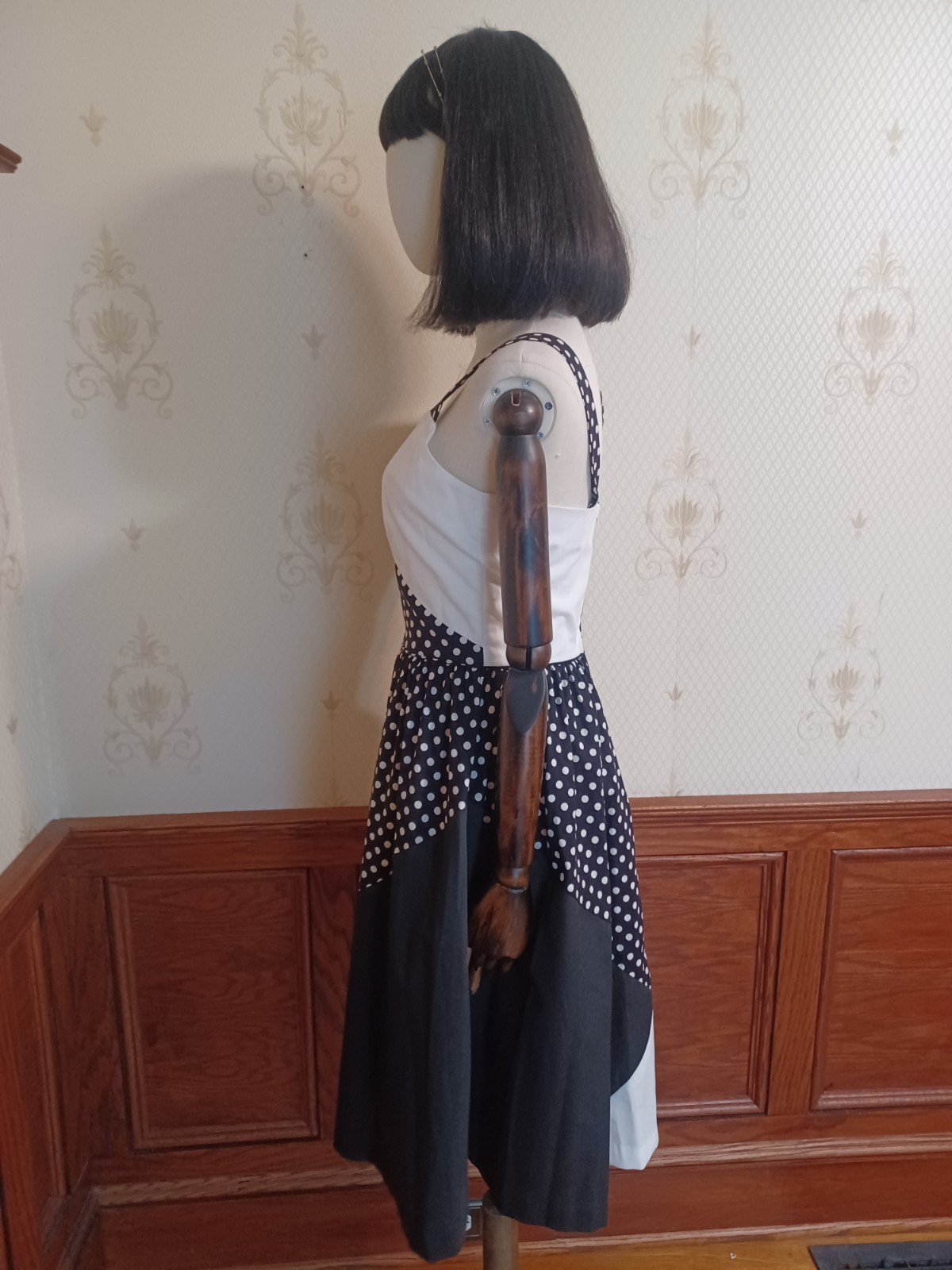 Vintage 1960s/1970s Toni Todd Union-Made Mod Pin-up Black +White Polkadot Dress
