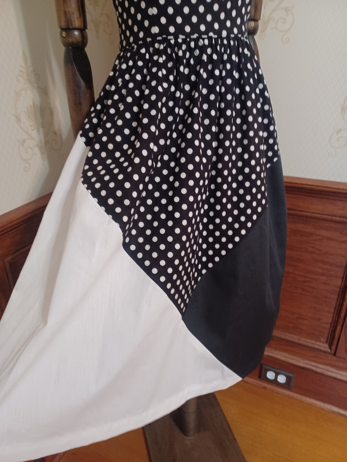 Vintage 1960s/1970s Toni Todd Union-Made Mod Pin-up Black +White Polkadot Dress