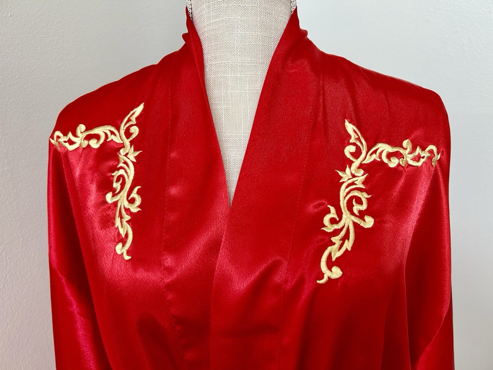 Vintage Val Mode Women’s Robe, Full Length Red, Sz Medium, Pockets, Tie Close