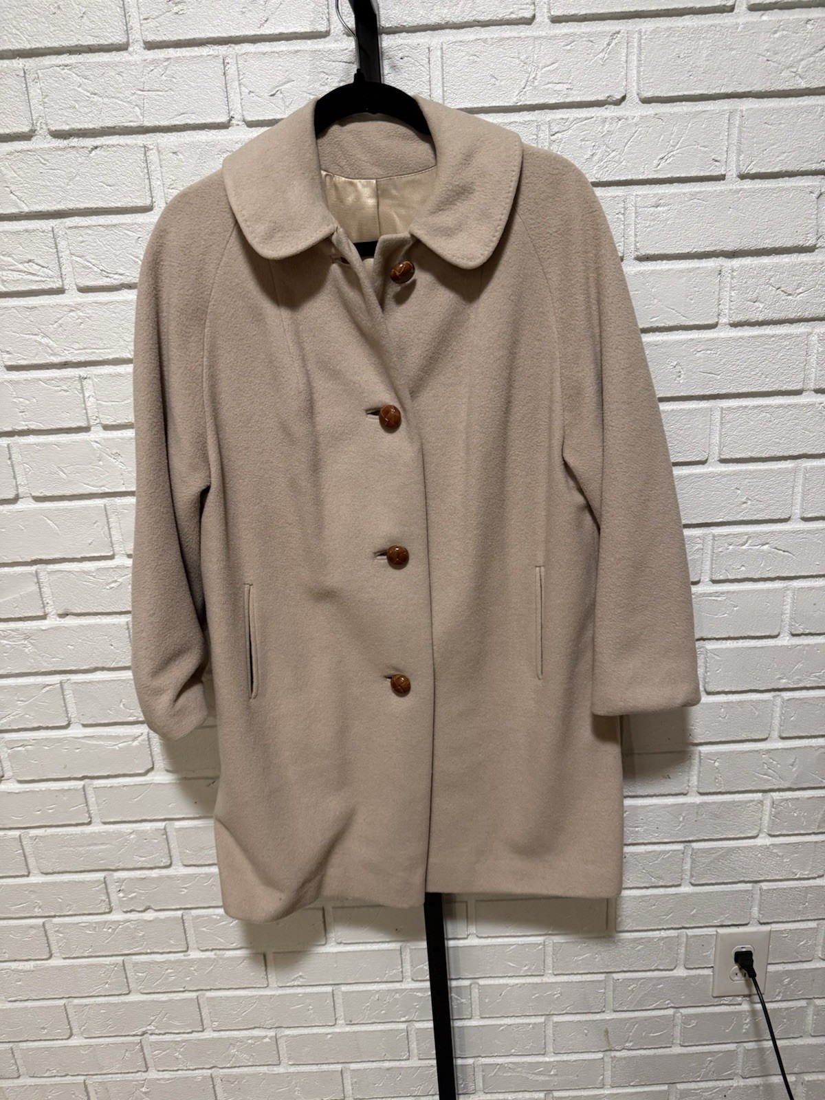 Vintage 100% Cashmere Coat Women’s Camel Beige Classic Minimalist Satin Lined M