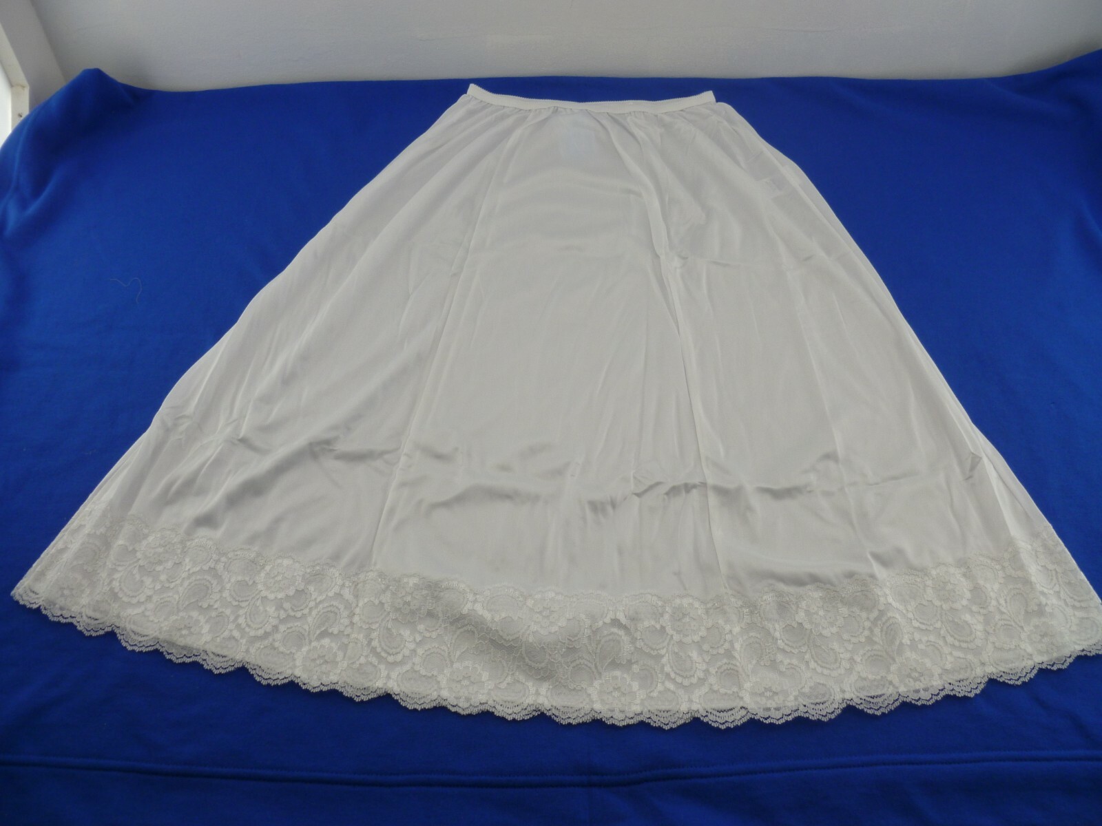 Dixie Belle 6 Panel 29″ Nylon Half Slips, Made In USA (4513 Tall)