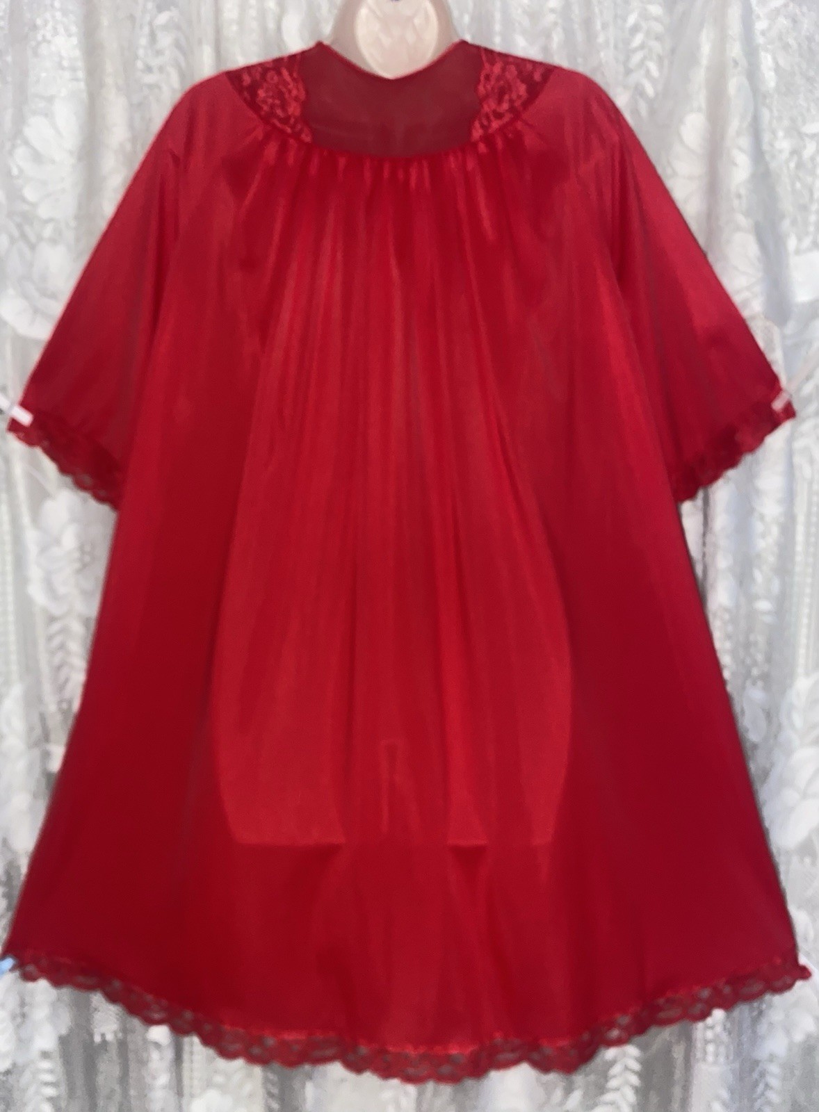 VTG M L Shadowline Rich RED Nylon Peignoir Robe for nightgown w Lace & Pocket