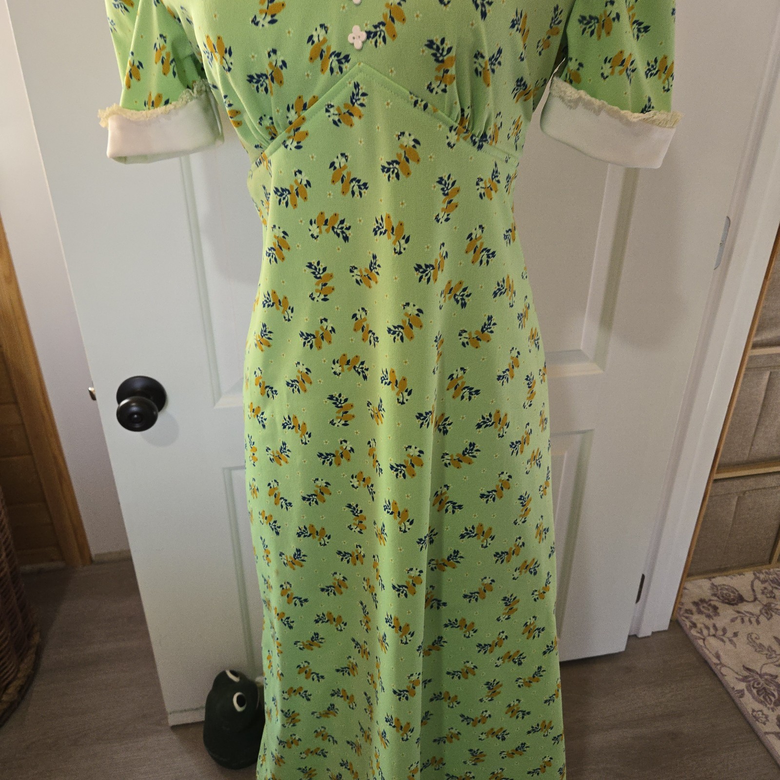Vintage 70s Floral Bird Collared Maxi Dress, SIZE M, See Description