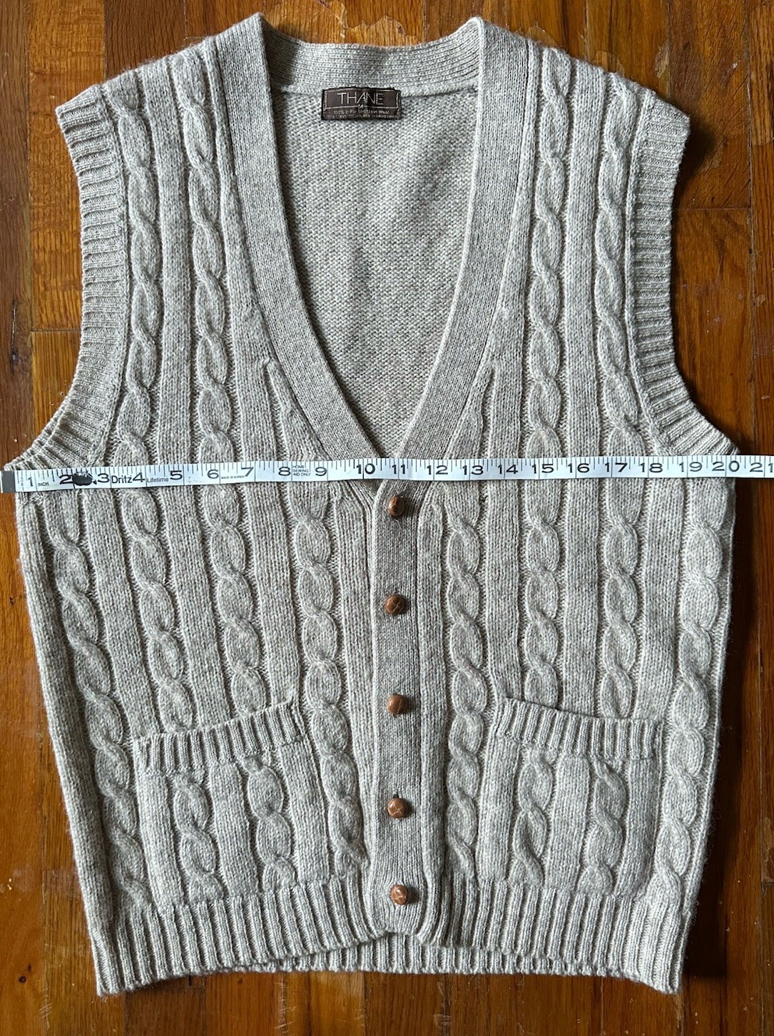 THANE 100% Shetland Wool Cable Knit Vest Oatmeal Beige Grandpa Core Vintage M