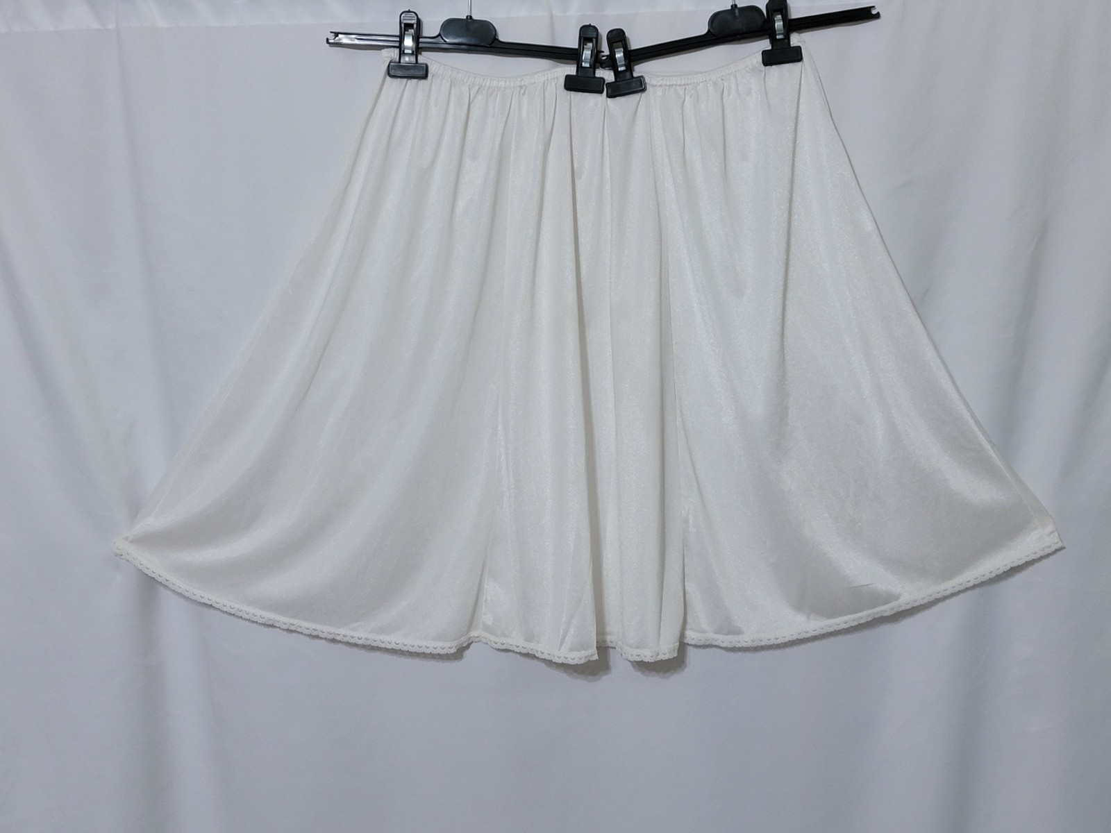 VINTAGE NYLON & LACE HALF SLIP WHITE 6 PANEL FLARED USA MADE UNBRANDED EUC
