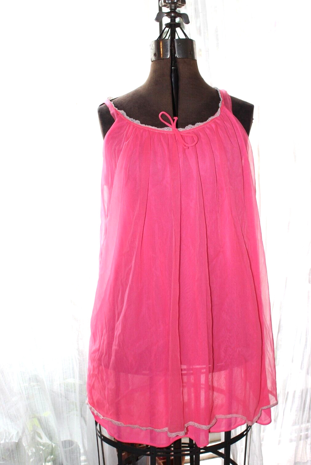 VINTAGE 50’s LISETTE nightgown robe peignoir set Hot Barbie Pink Chiffon