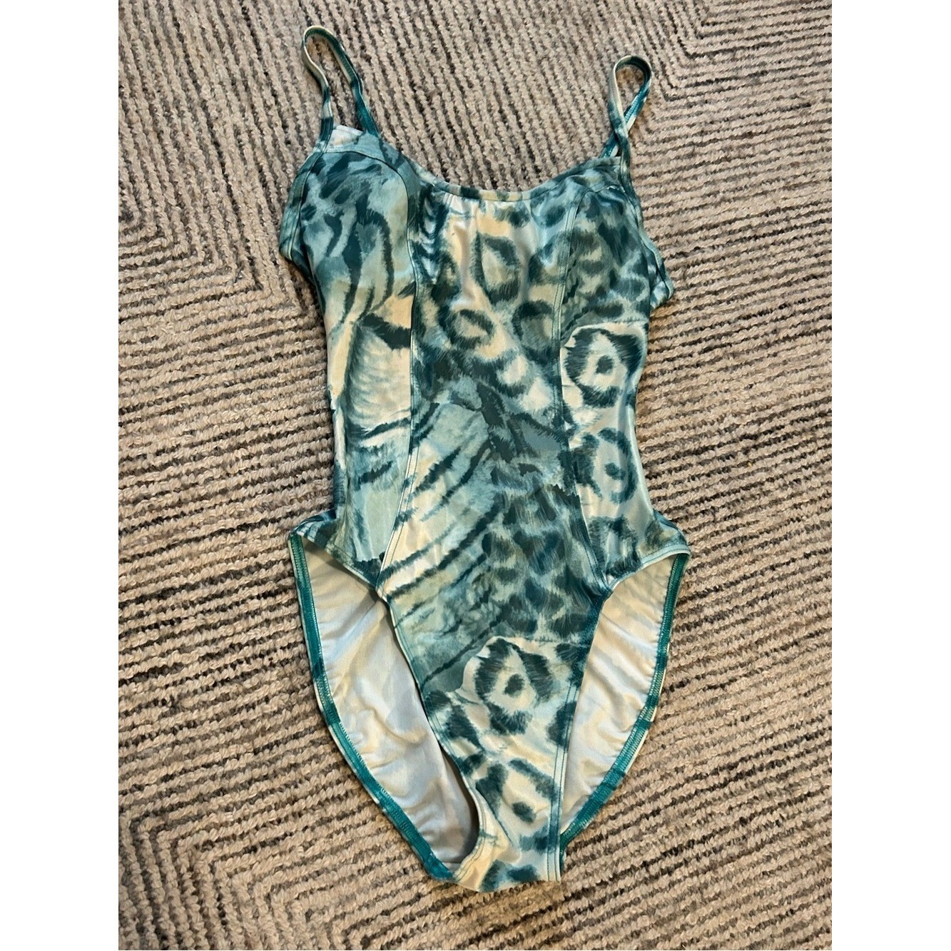 Victoria’s Secret 34B Vintage Y2K Green Animal Print One-Piece Swimsuit