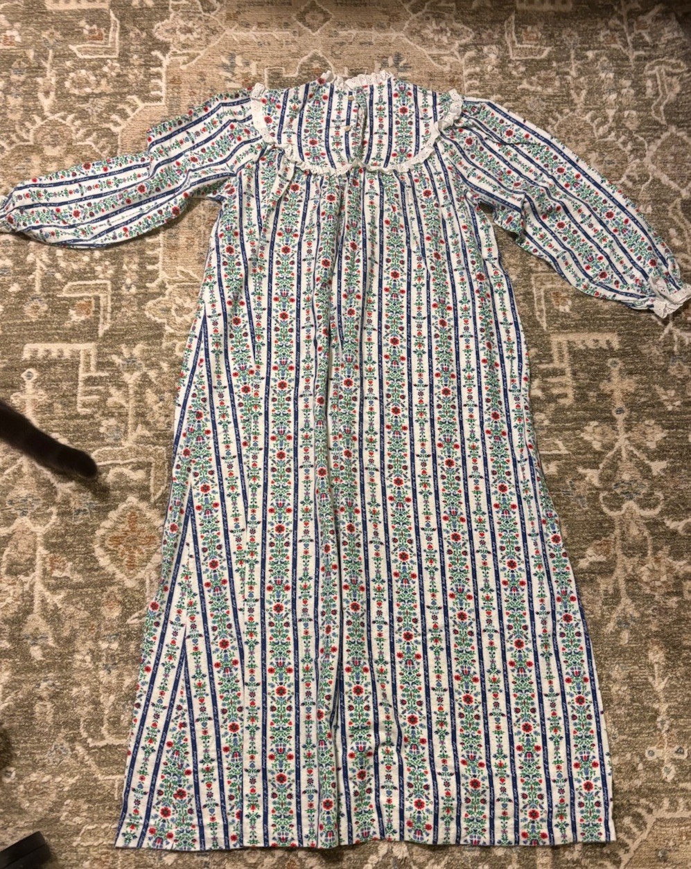 Lanz of Salzburg Size Large, Vintage Women’s Flannel Nightgown, USA, Very Nice!