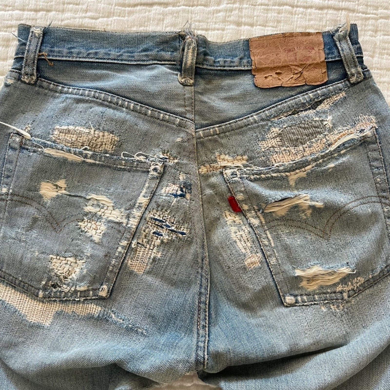Vintage distressed Levi’s 501 Jeans 28×31