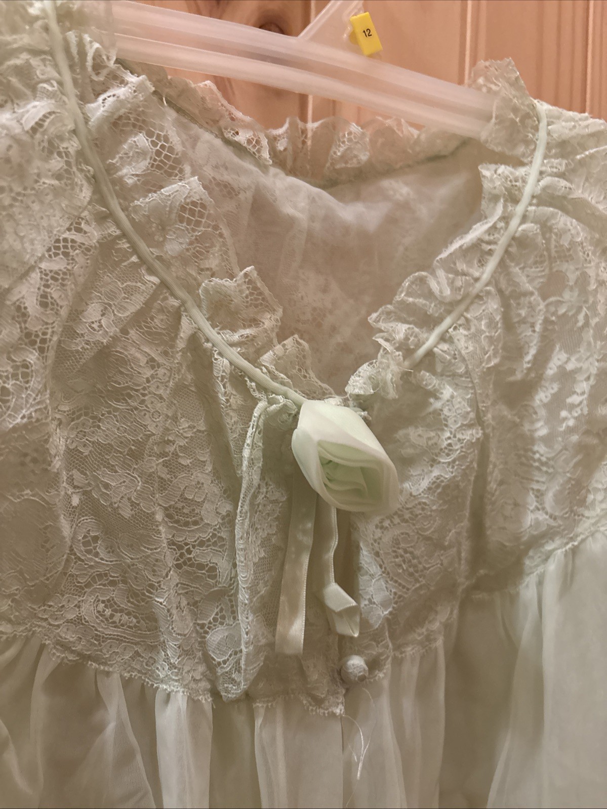 vtg henson kickernick Robe Light Green Lace Accent Size Small-great Condition