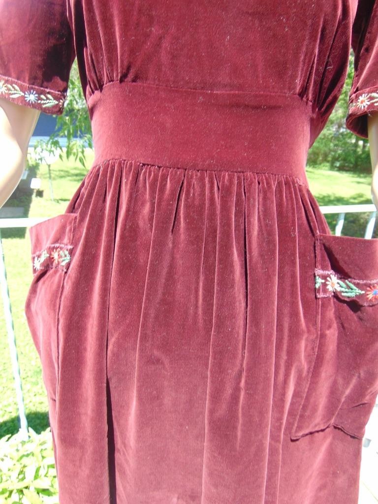 VTG 40s Burgundy Velvet Puff Shoulder Dress w Embroidered Trim 26W