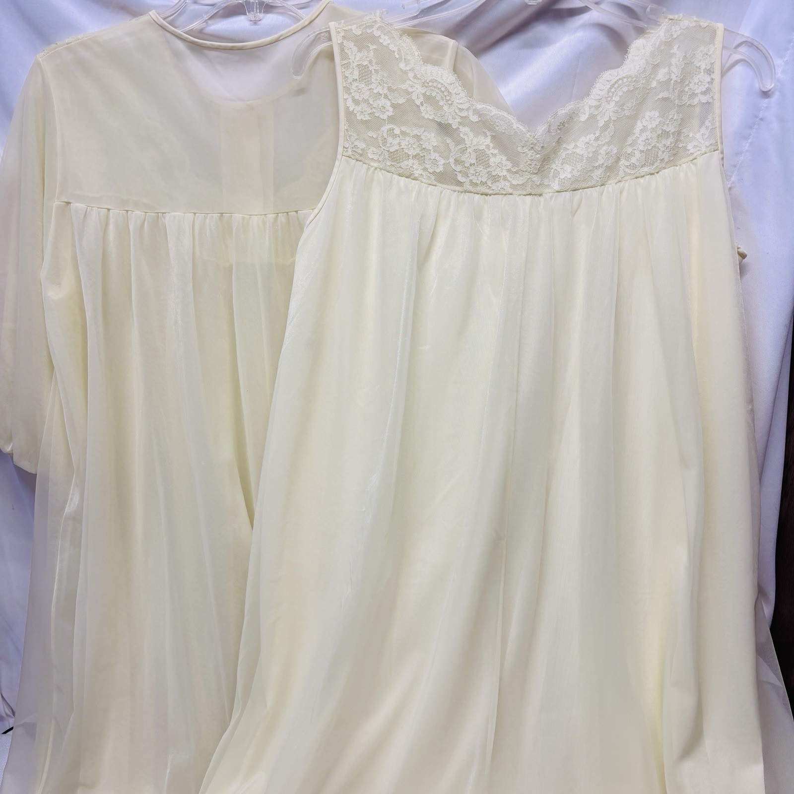 VTG Shadowline Bridal SILKY Peignoir Lace Trim Embroidered Nylon Robe Nightgown