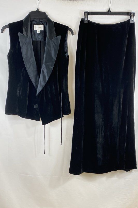 Vintage 90s Emanuel Ungaro Women’s Black Silk Velvet 2pc Vest Skirt Suit Sz 8/2